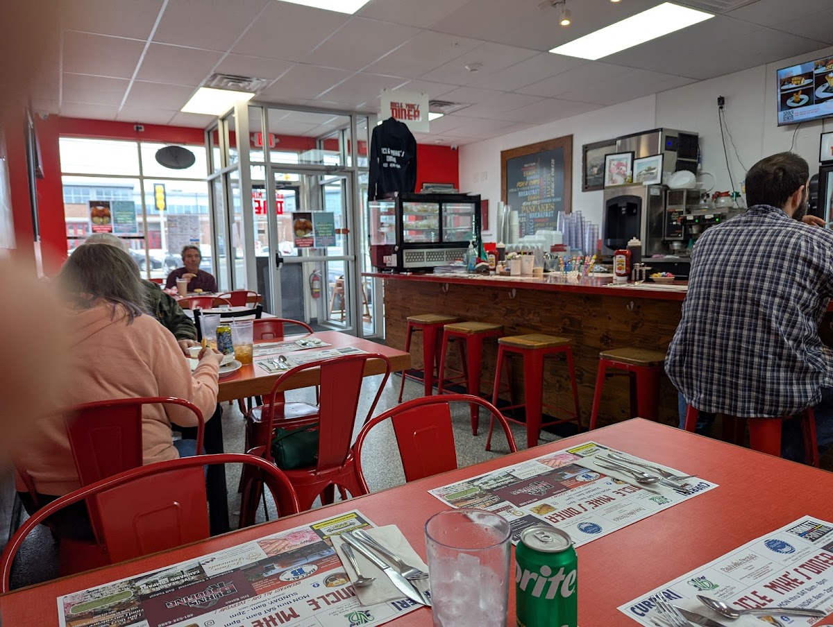 Uncle Mike’S Diner